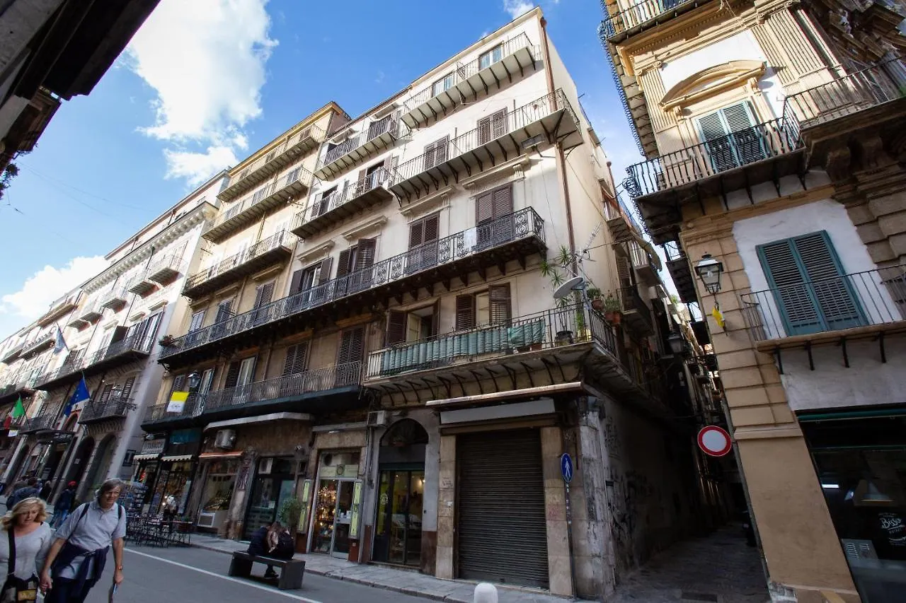 Quattro Canti Charming Flat Palermo